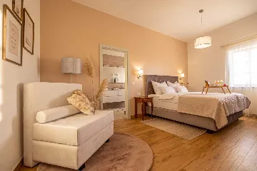 Spacious Sea View Villa with Pool in Bribir