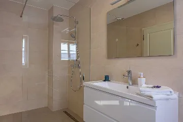 Spacious Sea View Villa with Pool in Bribir