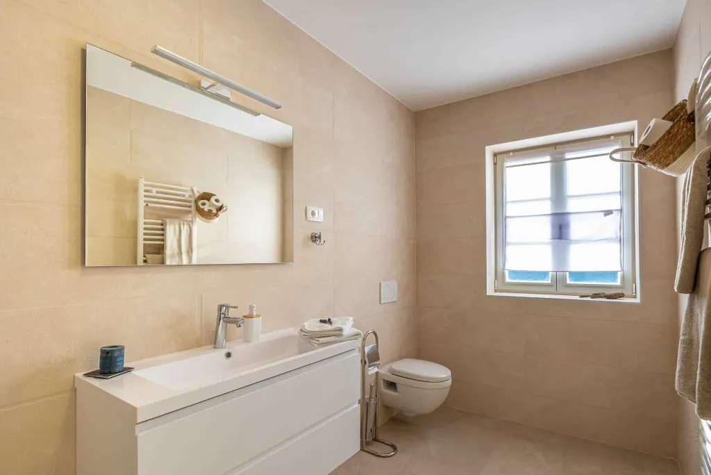 Spacious Sea View Villa with Pool in Bribir