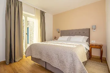 Spacious Sea View Villa with Pool in Bribir