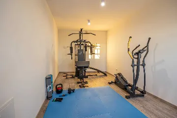 Spacious Sea View Villa with Pool in Bribir