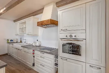 Spacious Sea View Villa with Pool in Bribir