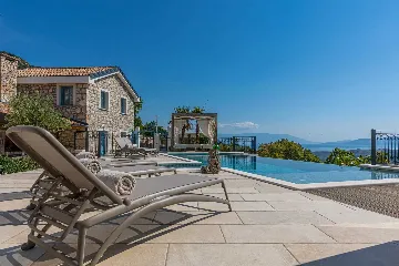 Spacious Sea View Villa with Pool in Bribir