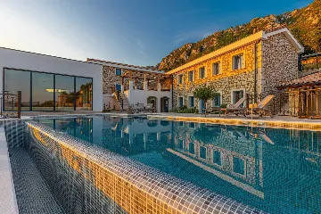 Spacious Sea View Villa with Pool in Bribir