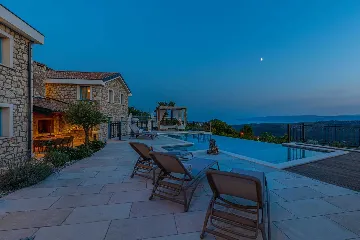 Spacious Sea View Villa with Pool in Bribir