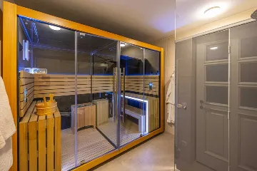 Spacious Sea View Villa with Pool in Bribir