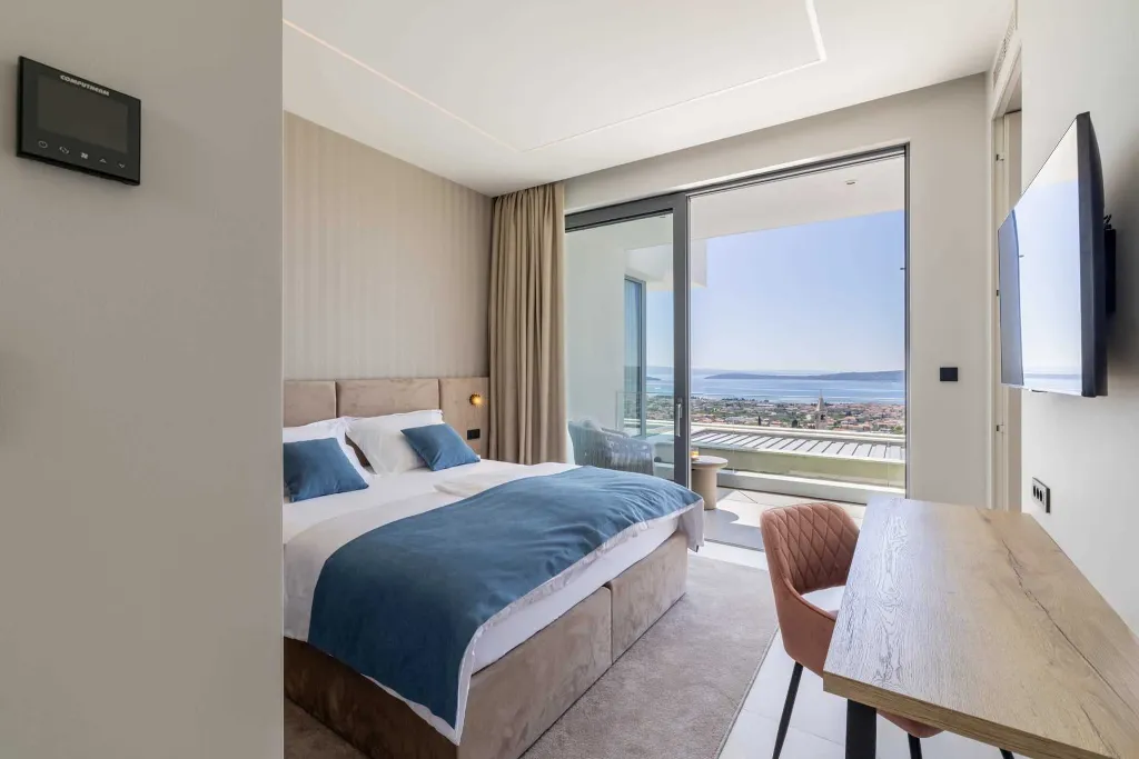 Contemporary Villa Retreat with Pool in Kaštel Stari