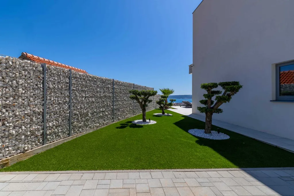 Contemporary Villa Retreat with Pool in Kaštel Stari