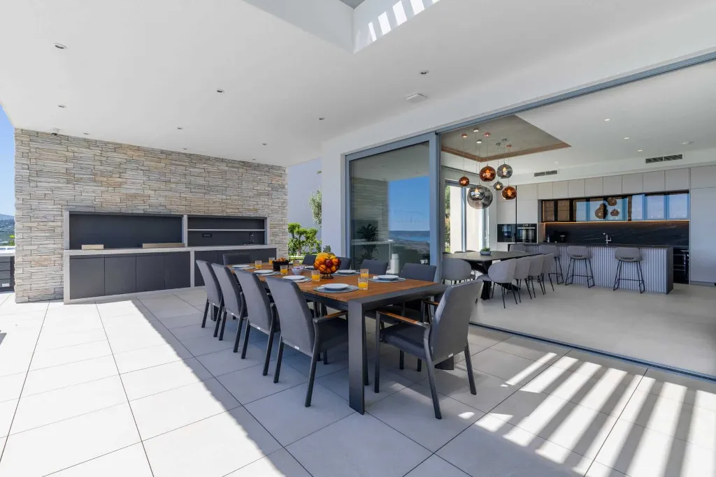 Contemporary Villa Retreat with Pool in Kaštel Stari