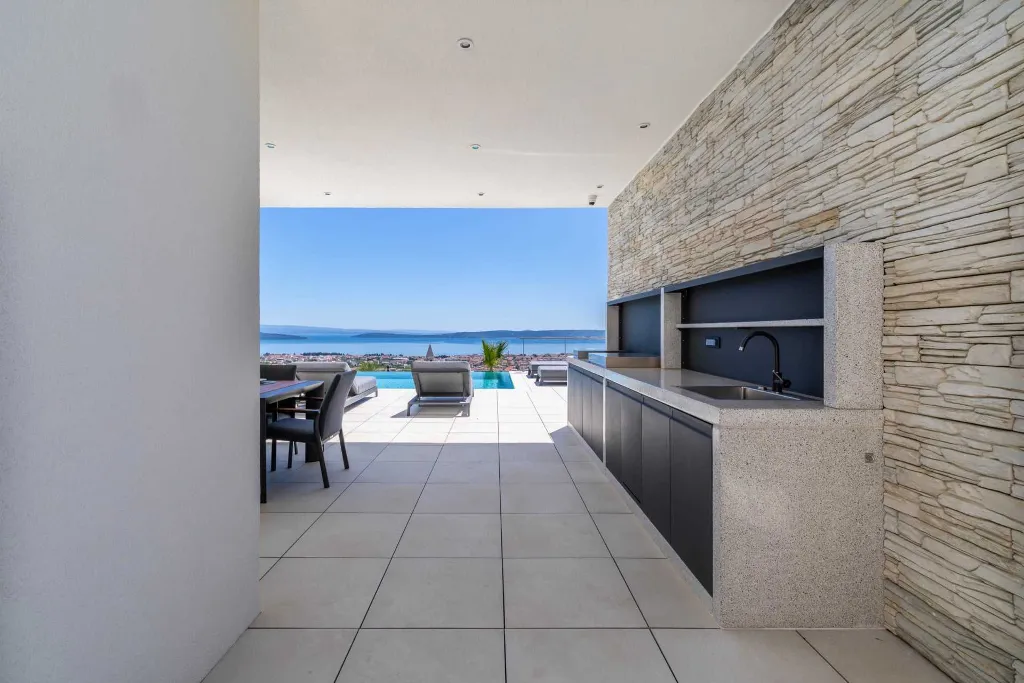 Contemporary Villa Retreat with Pool in Kaštel Stari