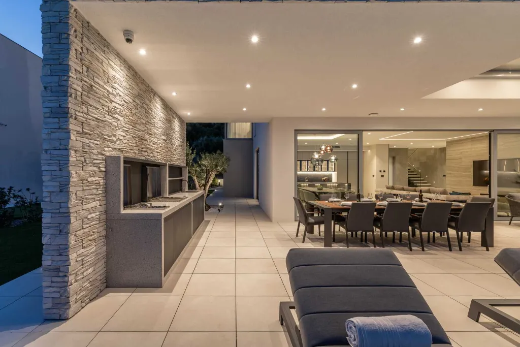 Contemporary Villa Retreat with Pool in Kaštel Stari