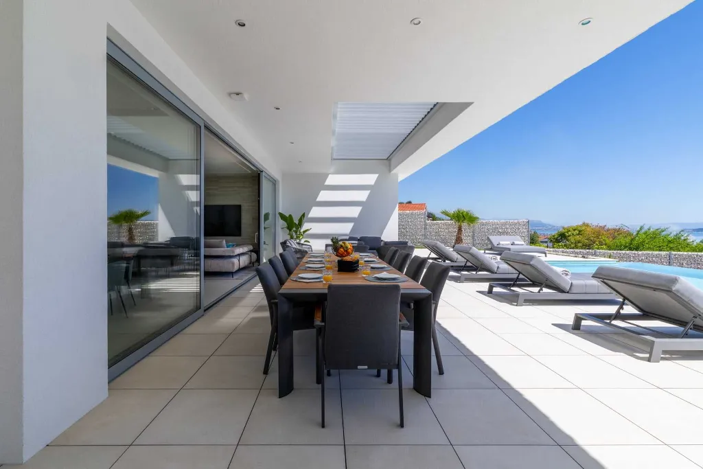 Contemporary Villa Retreat with Pool in Kaštel Stari