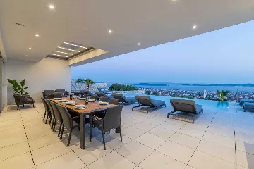 Contemporary Villa Retreat with Pool in Kaštel Stari