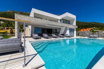 Contemporary Villa Retreat with Pool in Kaštel Stari