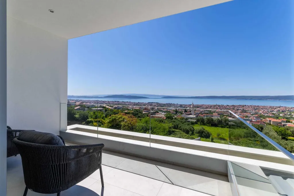 Contemporary Villa Retreat with Pool in Kaštel Stari