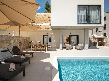Modern Villa with Pool in Ivan Dolac, Hvar