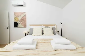 Modern Villa with Pool in Ivan Dolac, Hvar