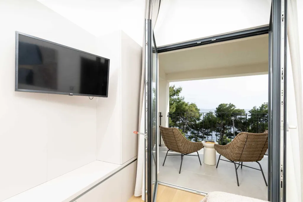 Modern Villa with Pool in Ivan Dolac, Hvar