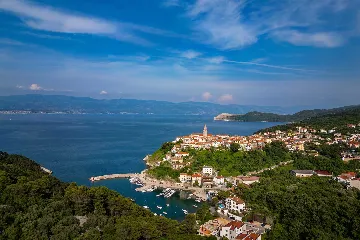 Modern Family Villa with Pool in Vrbnik