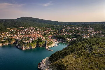 Modern Family Villa with Pool in Vrbnik