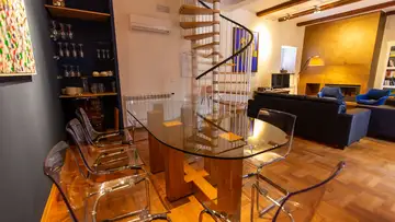 Seaside Family Villa with Pool in Pula