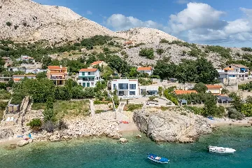 Seaside Villa Retreat with Pool, Stara Baška