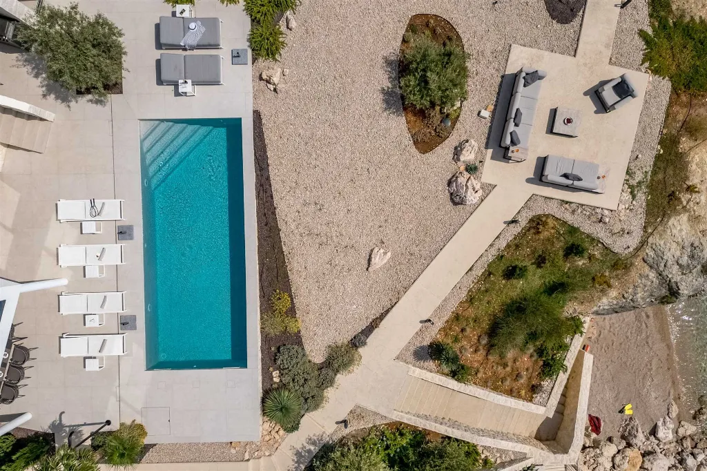 Seaside Villa Retreat with Pool, Stara Baška