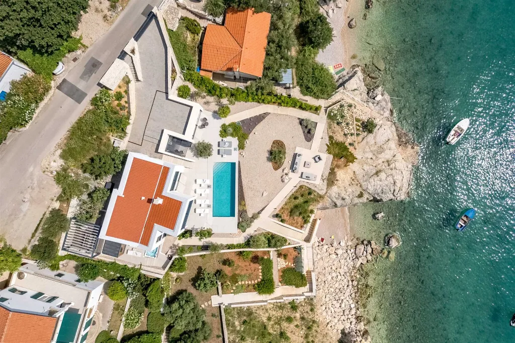 Seaside Villa Retreat with Pool, Stara Baška