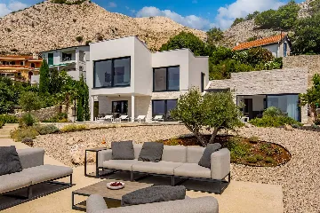 Seaside Villa Retreat with Pool, Stara Baška