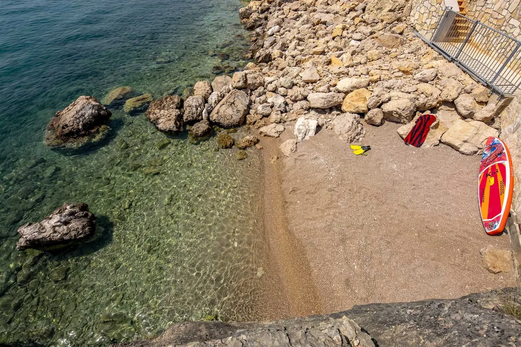 Seaside Villa Retreat with Pool, Stara Baška