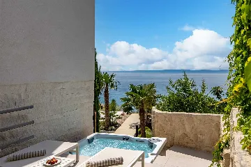 Seaside Villa Retreat with Pool, Stara Baška