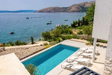 Seaside Villa Retreat with Pool, Stara Baška