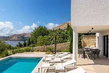 Seaside Villa Retreat with Pool, Stara Baška