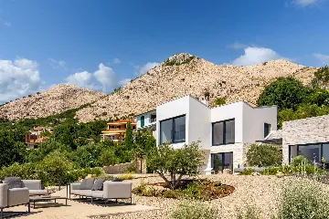 Seaside Villa Retreat with Pool, Stara Baška