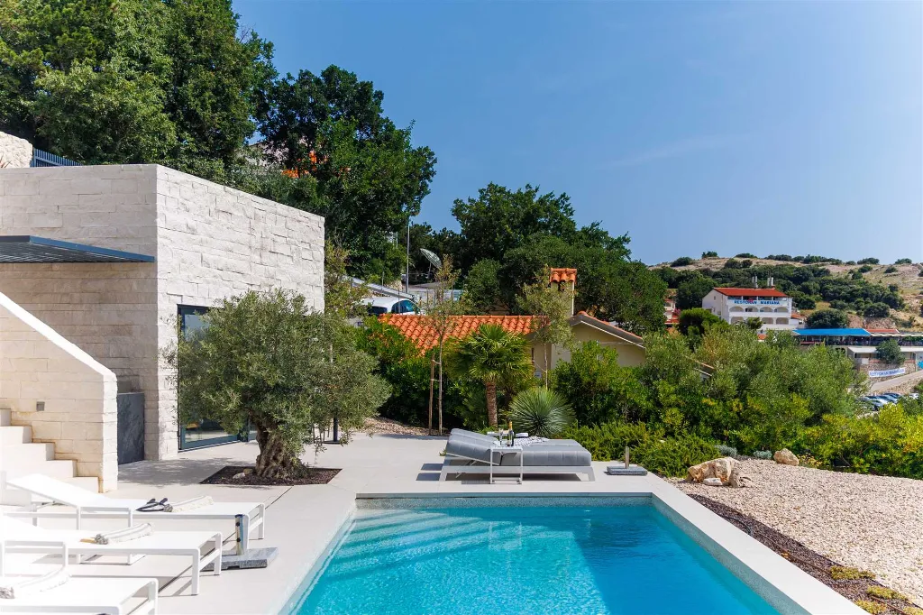 Seaside Villa Retreat with Pool, Stara Baška
