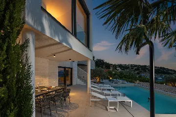 Seaside Villa Retreat with Pool, Stara Baška