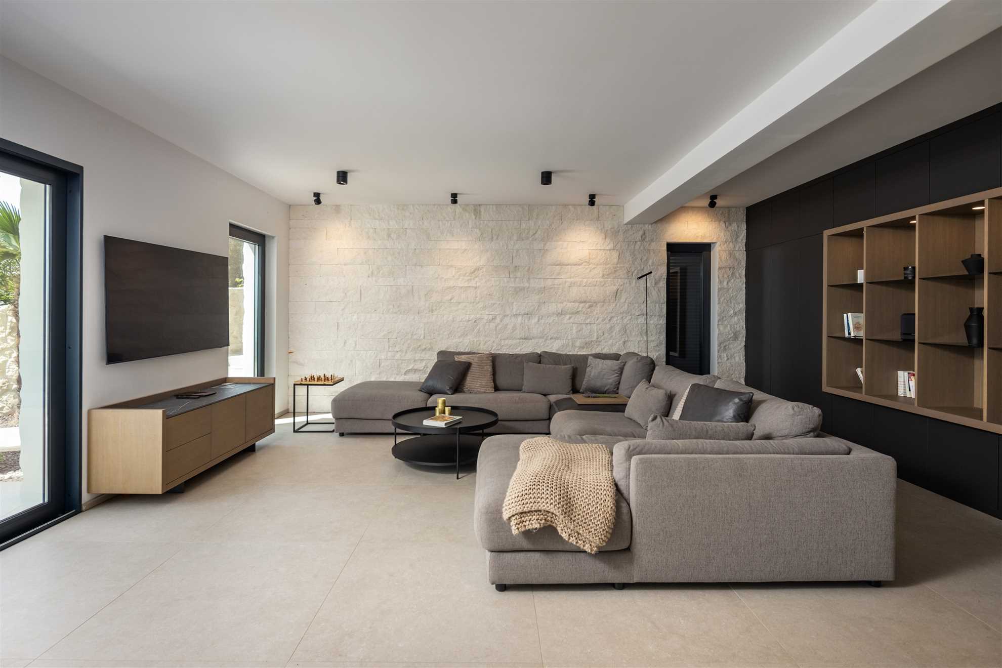 Luxury Villa Elvaya with Pool