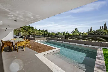 Modern Five-Bedroom Villa with Pool in Mlini