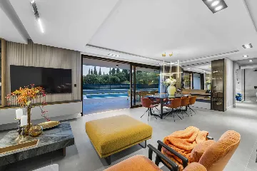 Modern Five-Bedroom Villa with Pool in Mlini