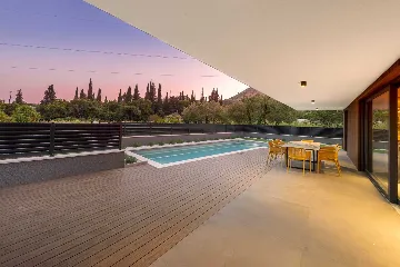 Modern Five-Bedroom Villa with Pool in Mlini