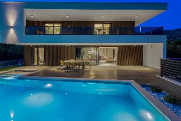 Modern Five-Bedroom Villa with Pool in Mlini