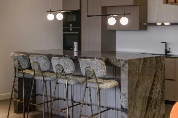 Modern Five-Bedroom Villa with Pool in Mlini