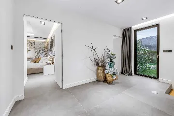 Modern Five-Bedroom Villa with Pool in Mlini