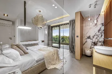 Modern Five-Bedroom Villa with Pool in Mlini