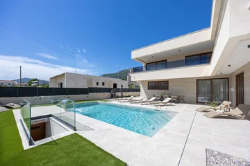 Contemporary Villa with Pool in Kaštel Lukšić