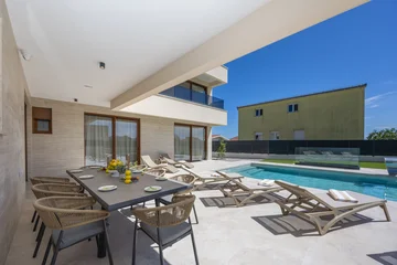 Contemporary Villa with Pool in Kaštel Lukšić