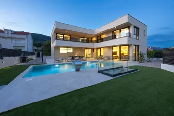 Contemporary Villa with Pool in Kaštel Lukšić