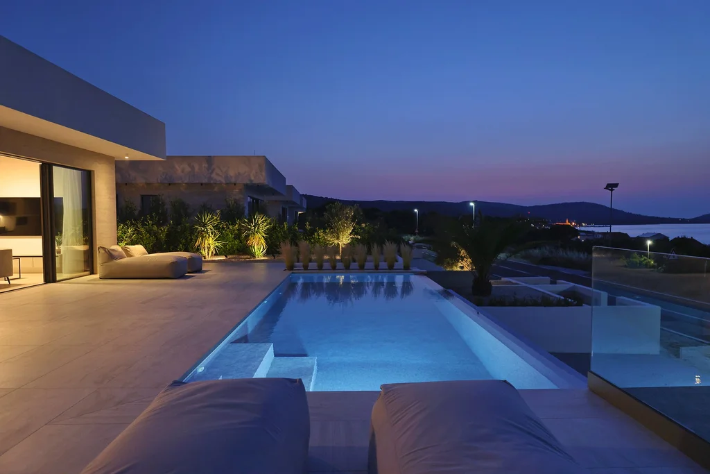 Seaside Infinity Pool Villa in Tkon
