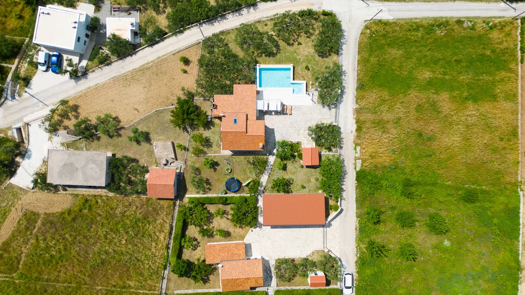 Spacious Family Villa in Kaštel Lukšić