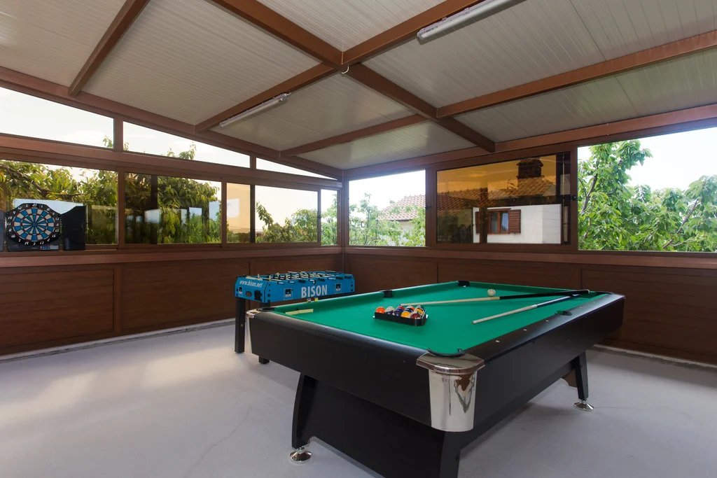 Spacious Family Villa in Kaštel Lukšić